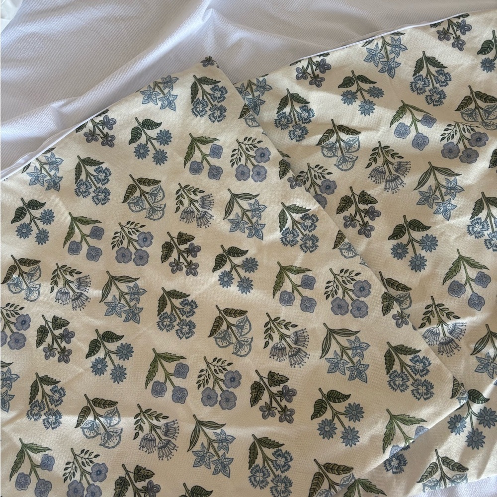 2 Floral Patterned Fabric Pillow Cases